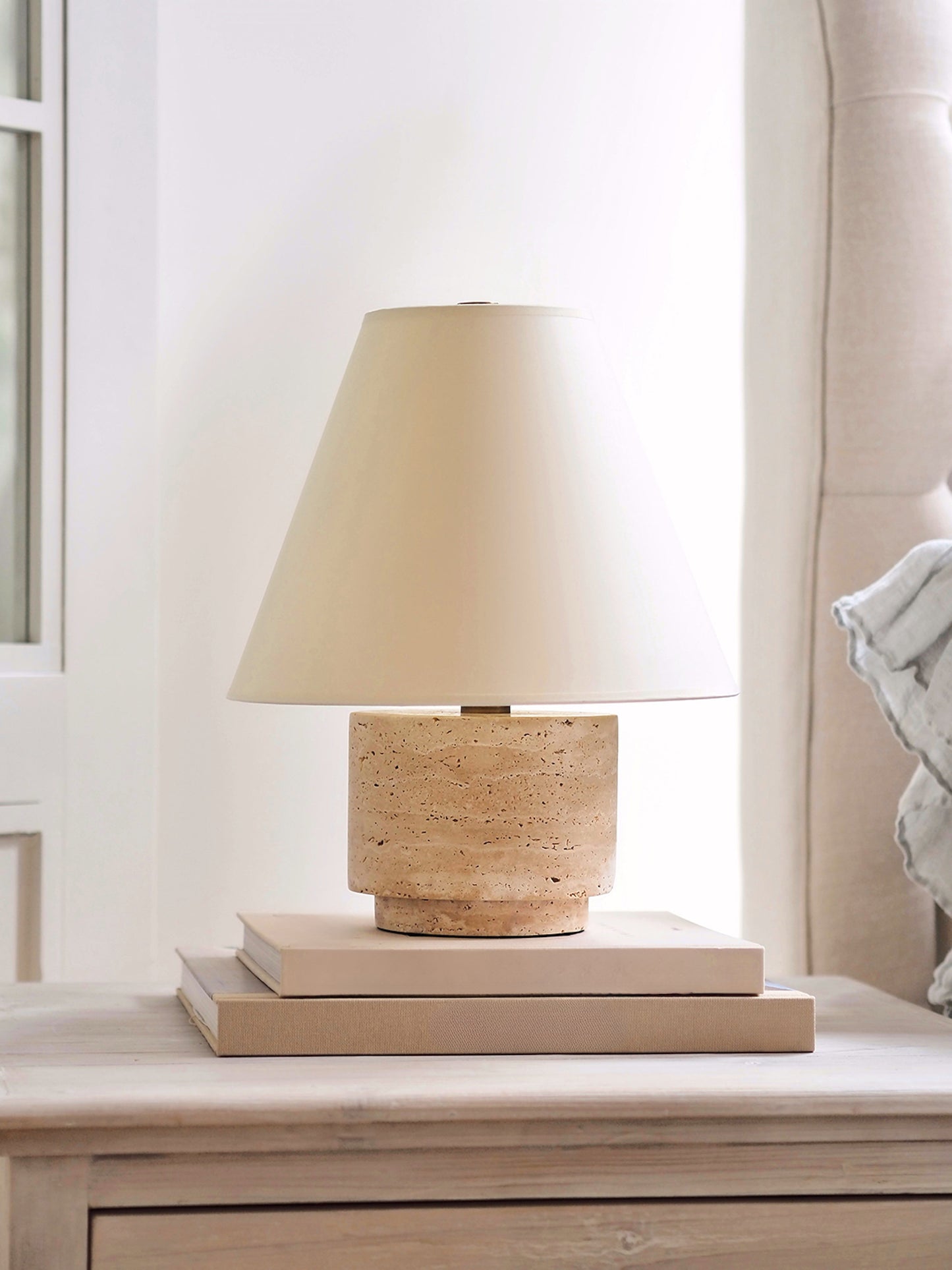 Brone Table Lamp