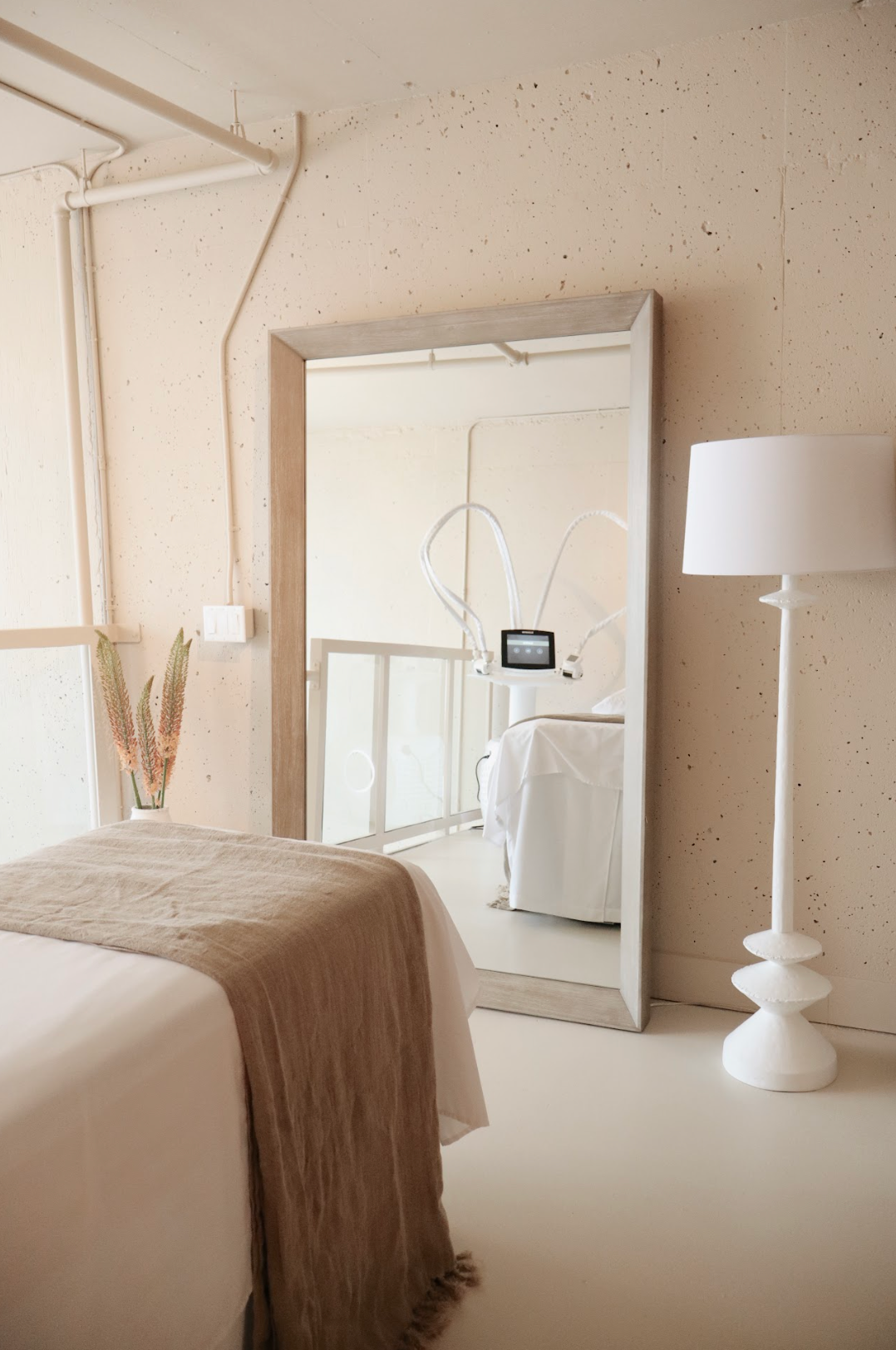 Nela Floor Lamp